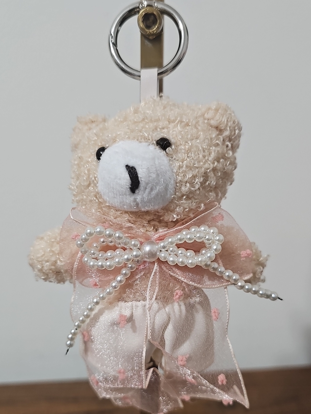 Sassified Boutique Nwt Plush Beige Teddy Keychain with Pearl Bow